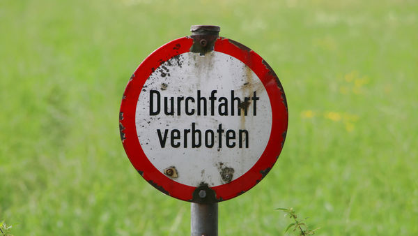 Durchfahrt verboten